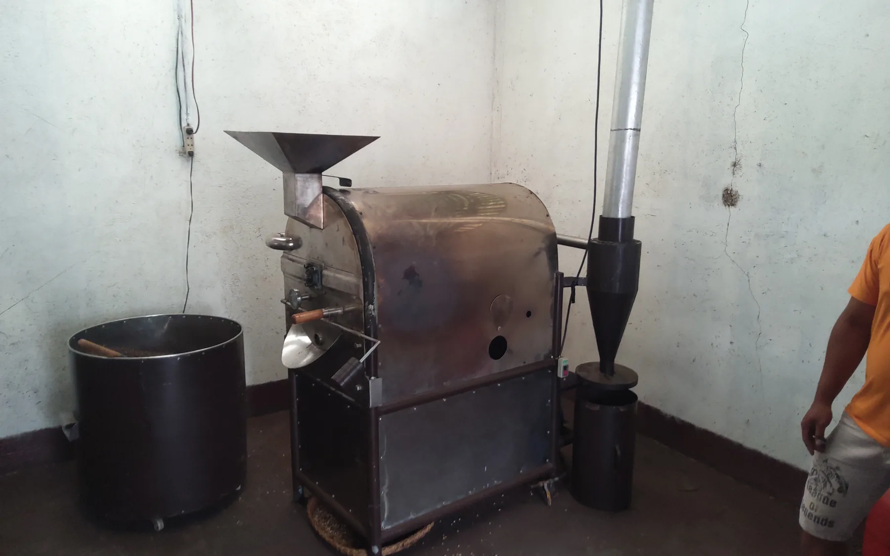 BMMPC stainless steel coffee roasting machine with cooling tray and exhaust system